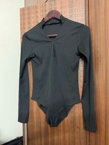 SALE 🛍️Zara Black Ribbed Top