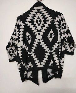 SALE 🛍️ SHRUG - BLACK &amp; WHITE 🧥