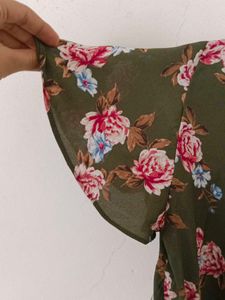 CUTE TOP