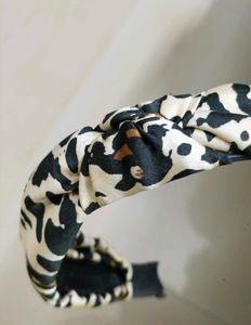 ✨ Stylish Leopard-Print Knotted Headband ✨