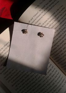 2 Pair Of Earrings ^~^