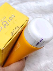 Dot And Key Vitamin C Sunscreen And Face Wash