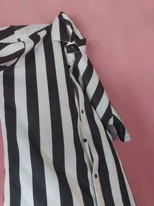 Casual White And Black Half Shirt For Men