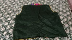 Embroidered Sleeveless Jacket