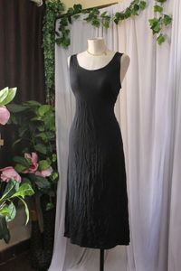 Elegant Black Midi Dress With Built It Bra