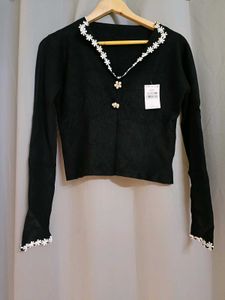 Pinterest Flowery Sweatshirt 🖤