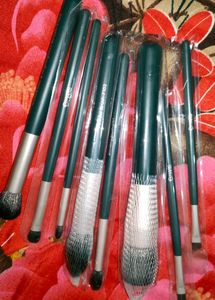 Mars Titan Brush Set New