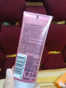 Ponds Bright Beauty Facewash