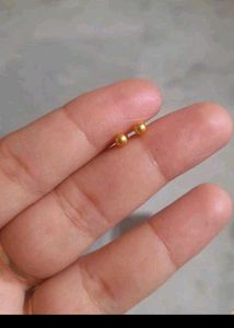 18 cr. Gold Stud Earrings.