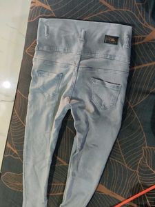 Gray High-Waisted Jeans