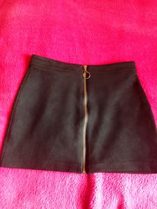 Black Skirt (⁠◕⁠ᴗ⁠◕⁠✿⁠)