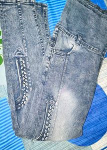Stylish High-Waisted Jeans
