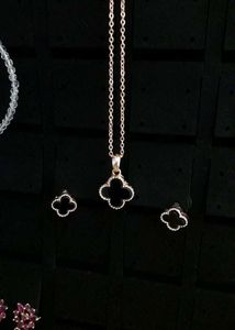 Clover Necklace & Earring Set