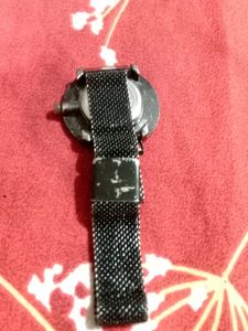 Black Wrist watch (Magnetic Wrist Bend )
