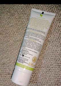 Forever aloe scrub