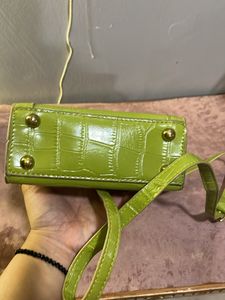 sale alert 🔔 🔥🔥🔥🔥🔥Small Sling Handbag