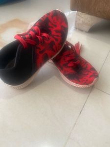 Red Shoose.....