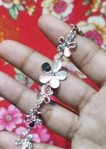 Sugared Peach Colour Breslet