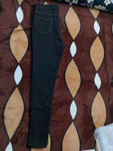 Women black skinny jeans