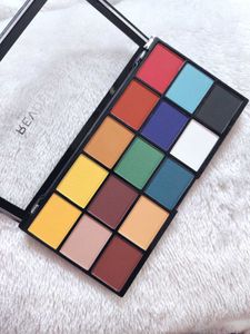 Revolution Reloaded Marvellous Mattes Eyeshadow pa