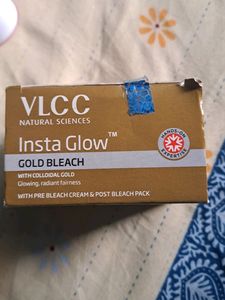 Vlcc Gold Bleach With Huda beauty 2 In 1 Foundation And Treading Suto ,lipstick Combo