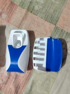 Tooth Paste Dispenser