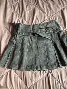 Denim pleated mini skirt 🫧