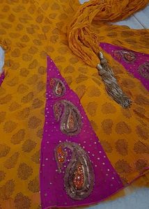 Sale! HEERAMANDI INSPIRED GORGEOUS LEHENGA ✨️🌼🕊