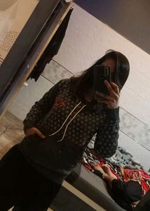 Non Used Branded New Huddy