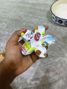Resin Flower Clutcher
