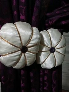 Curtains Cliff (Pack Of 2)