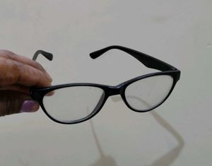 eye glass frame in perfect condition 👍🔥