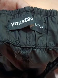 black sports pant