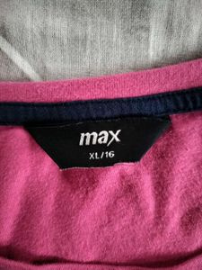 Pink Casual T-shirt : XL