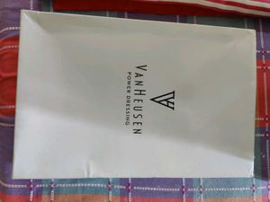 Van Heusen Men Shirt, New With Tag, 42"