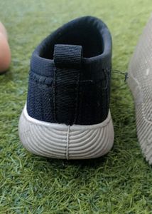 Streachable Sneakers