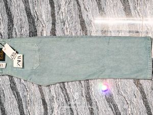 Light Wash Straight Leg Jeans