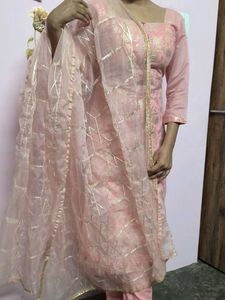 Elegant Pink Kurta Set