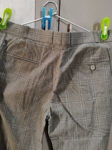 Checked/Plaid Trousers (32)