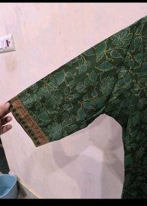 Set of 4 Kurtis size 40