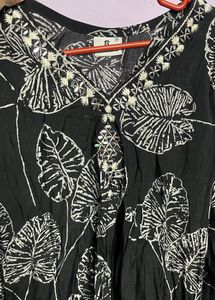 Black &amp; White Leaf Print Dress