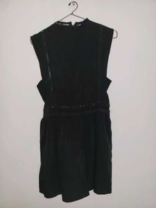 Chic Black Dress