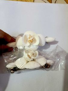 Seashell Hair Clips - Beachy Style