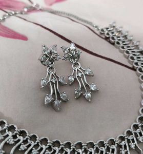 Elegant Silver Necklace &amp; Earrings Set