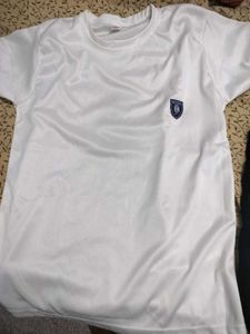 White Tshirt Of Brand Helfigure