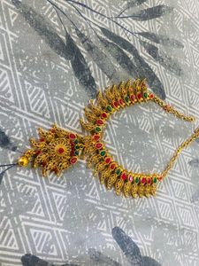 Elegant Gold Necklace