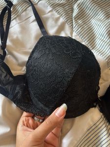 Black Lace Bra With Underwire