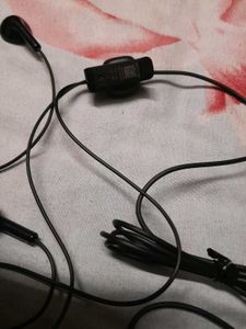 100% Original  Earphone