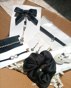 &#34;Black Hamper&#34; For Girls 🖤✨