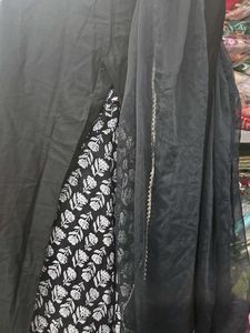 Floral Print Kurta Pillzo Set With Dupatta Size av